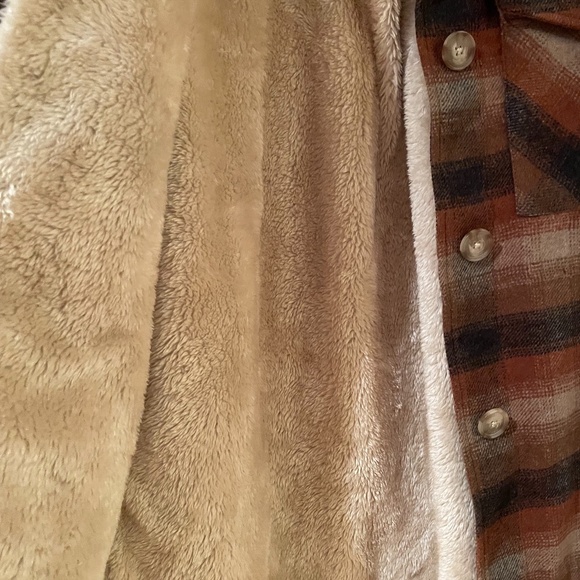 American Eagle Plaid Flannel Shirt Jacket / Shacket - fur lined - Sz M - Picture 9 of 9